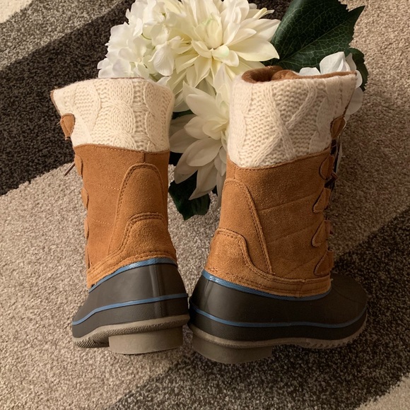 🔥KHOMBU: Tan Sweater Winter Boots! - Picture 3 of 9